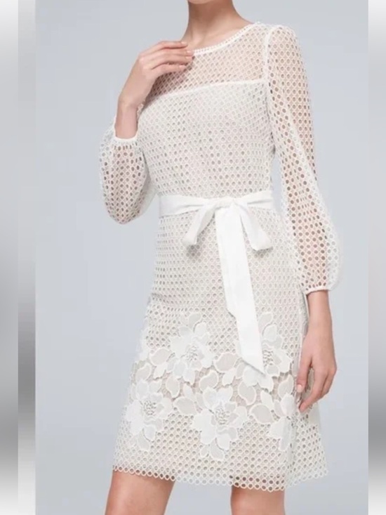 White House Black Market Dresses & Skirts - WHBM White Lace Eyelet Crochet Shift Dress 3/4 Sleeve Size 4